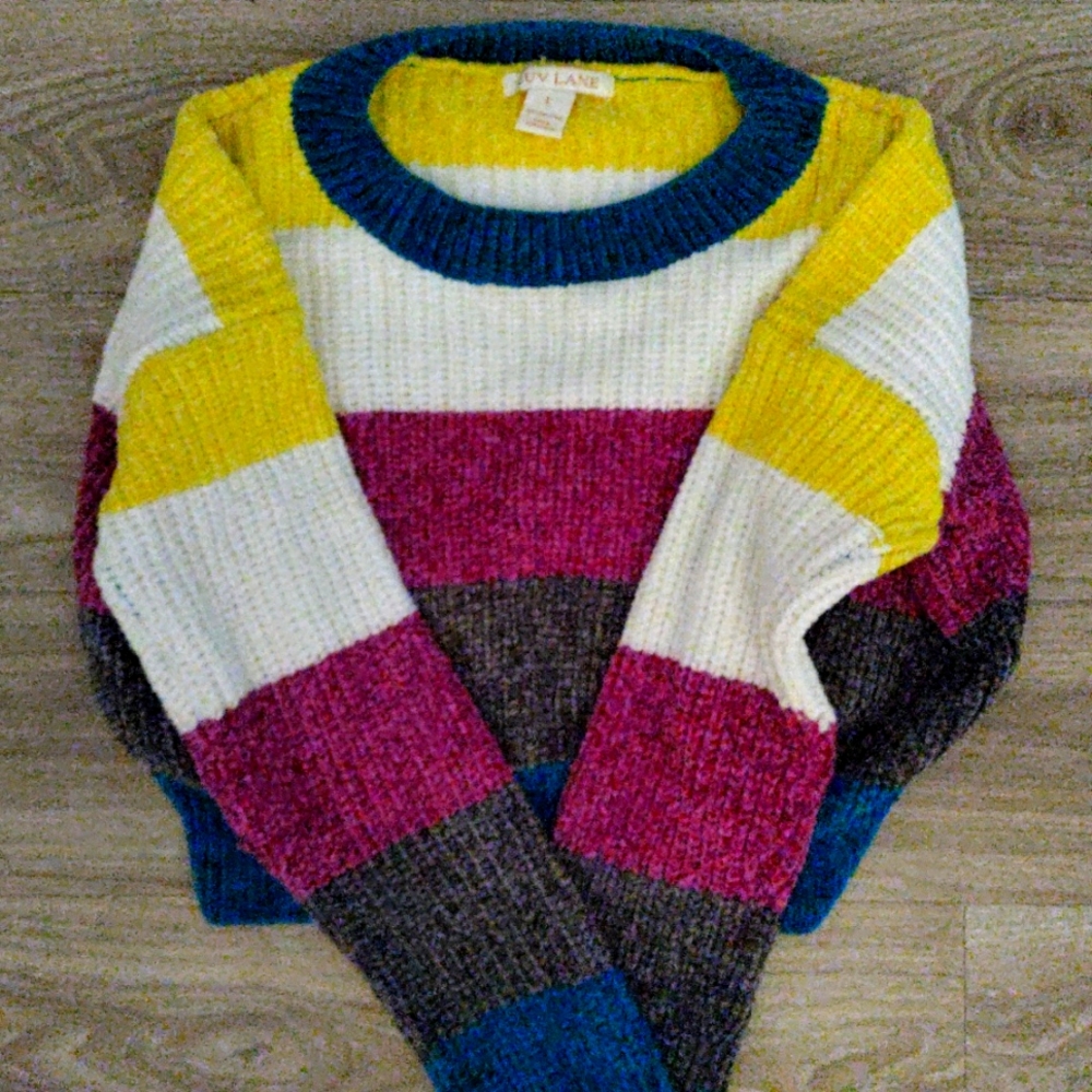 Colorful crop sweater